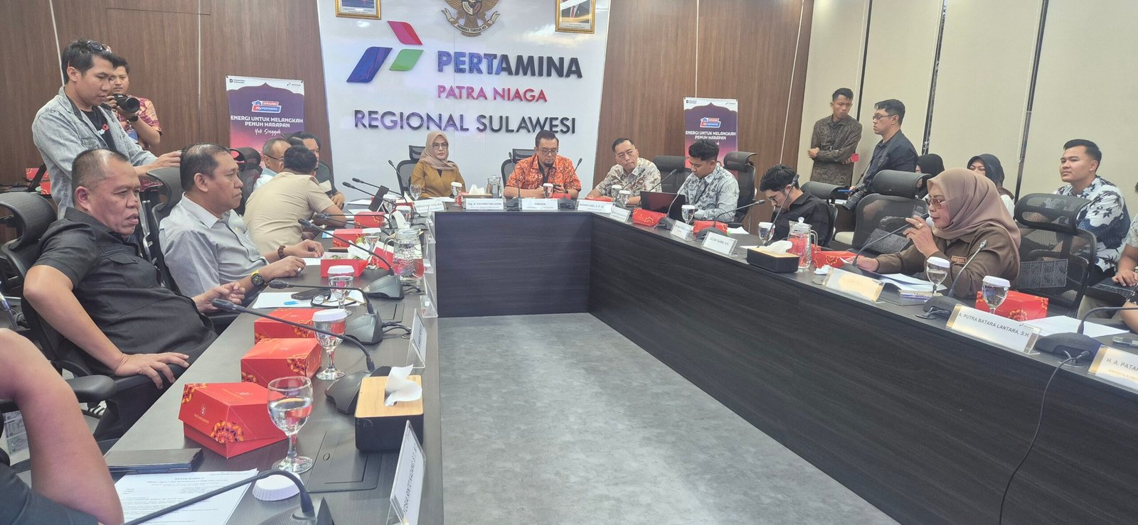 Ketua DPRD Sulsel dan Pertamina Gelar Rakor: Stok BBM dan LPG Subsidi Aman, Pengawasan Diperketat Pasca-Fenomena Antrean