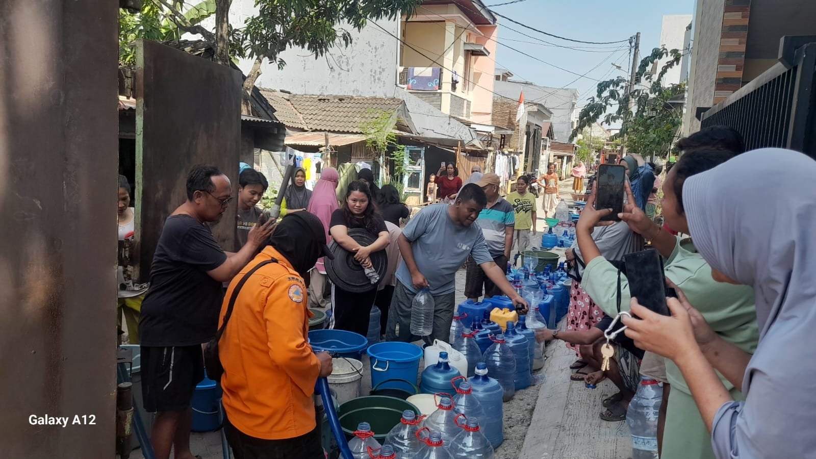 Tanggap Darurat Kekeringan: Pemkot Makassar Buka Kanal Pengaduan dan Bagikan Air Gratis