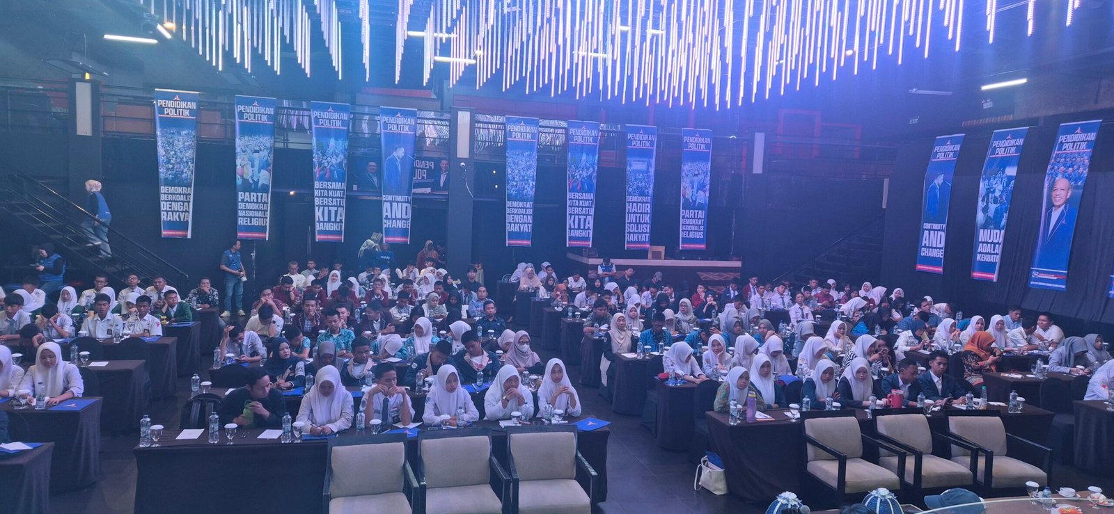 Bukan Sekadar Kampanye, Demokrat Sulsel Edukasi Pelajar Pahami Politik Sejak Dini