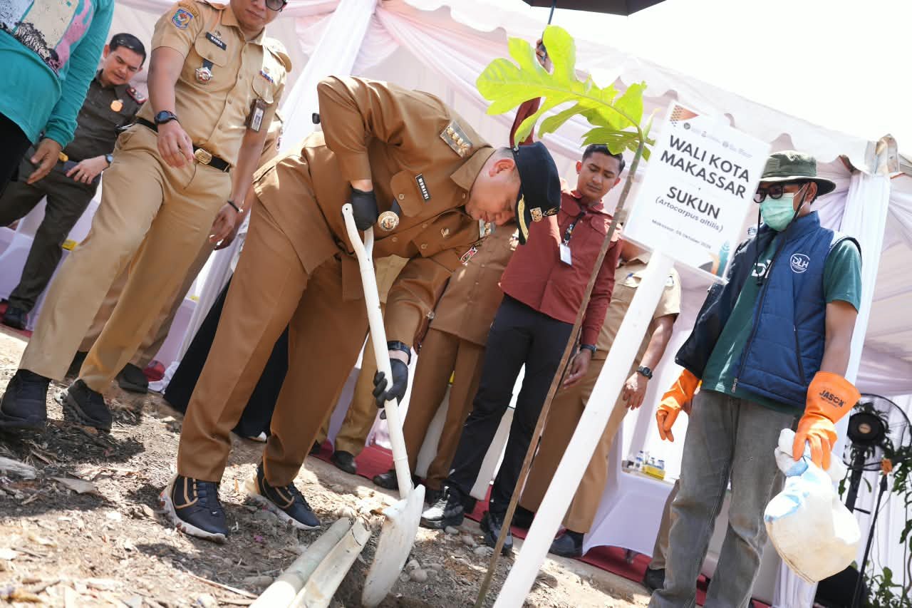 285 Bibit Pohon Ditanam, Pemkot Makassar Siapkan Transformasi TPA Antang Menjadi Hutan Kota