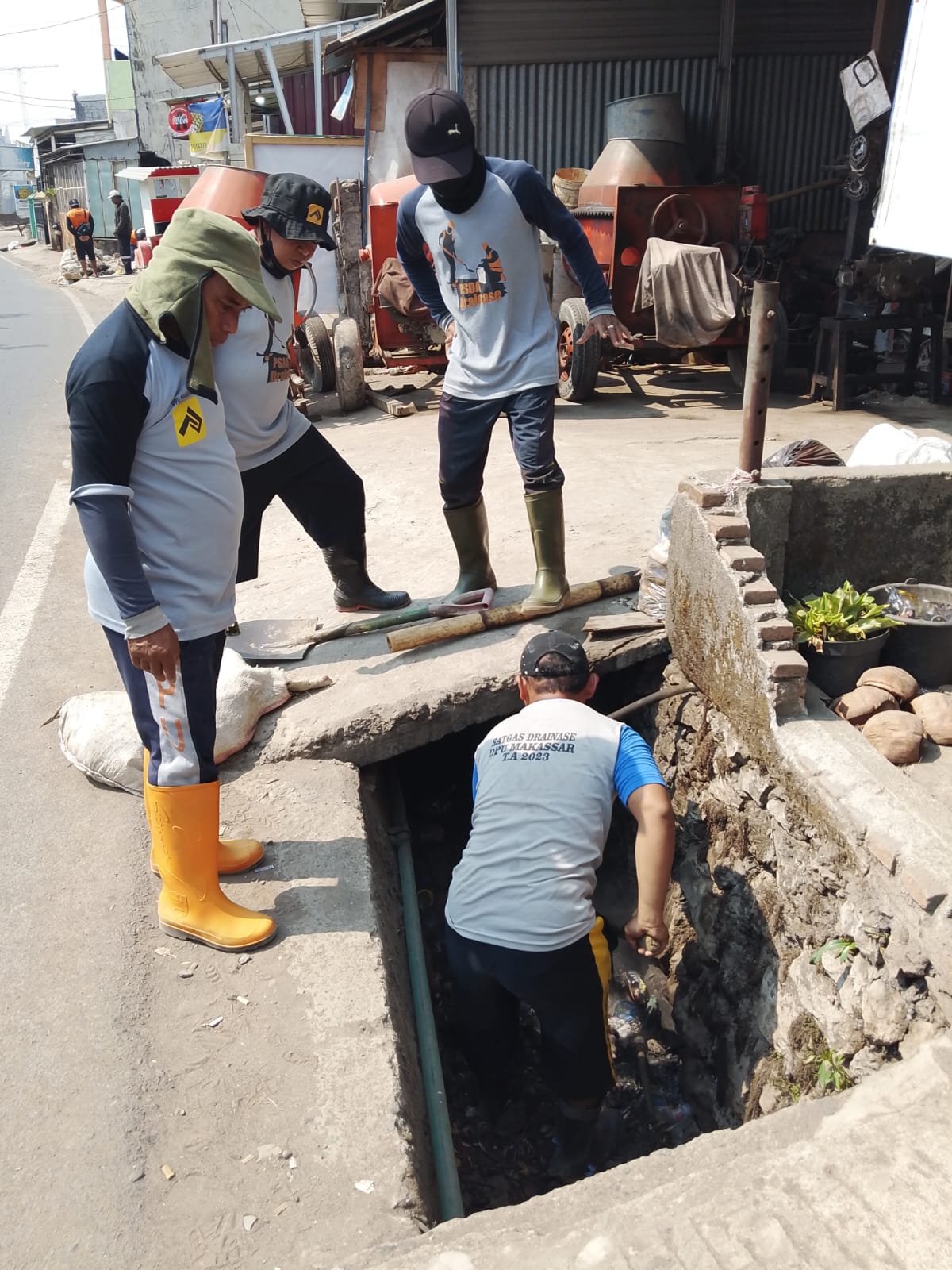 Jelang Musim Hujan, 150 Satgas PU Benahi Drainase Rawan Banjir Paccerakkang