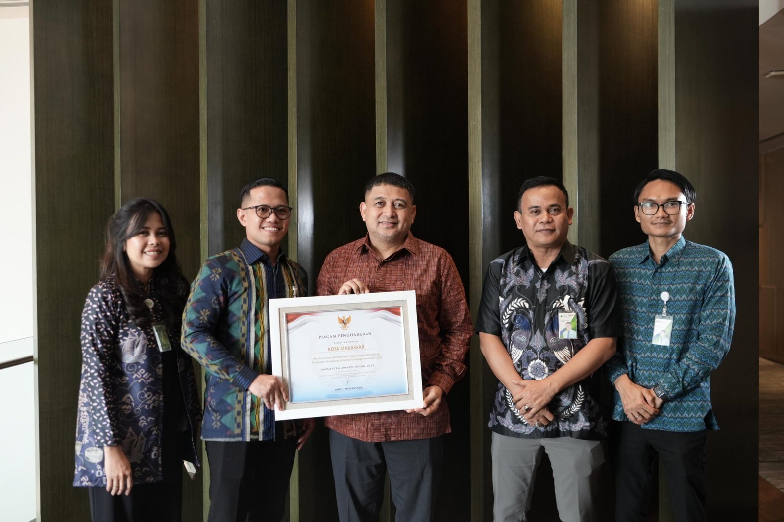 Pemkot Makassar Perkuat Jaminan Sosial Pekerja Rentan, Appi Paparkan Inovasi di Jamsostek Award