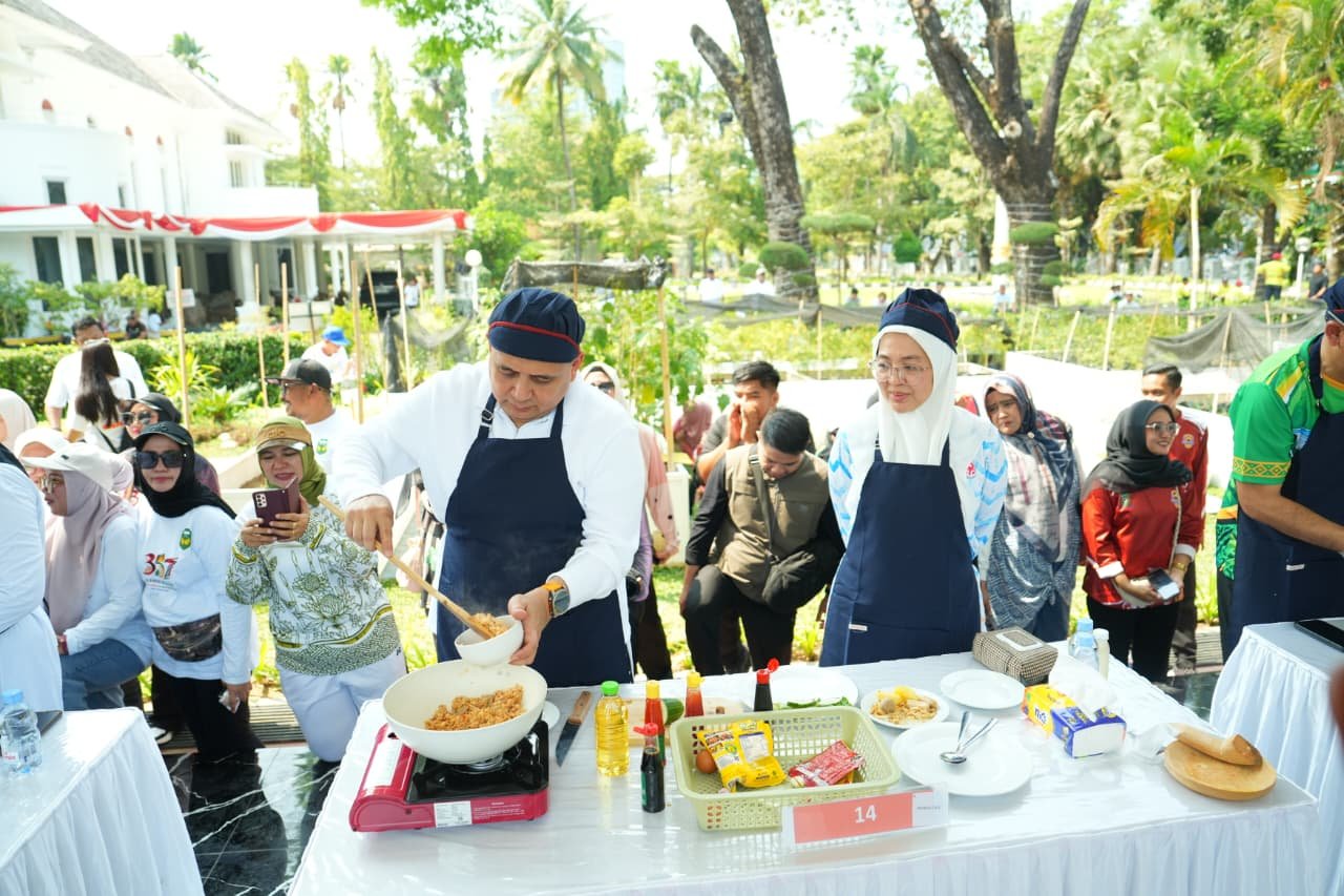 Wali Kota Makassar Tunjukkan Kebolehan Memasak, Raih Juara I di Ajang HUT Sulsel ke-357