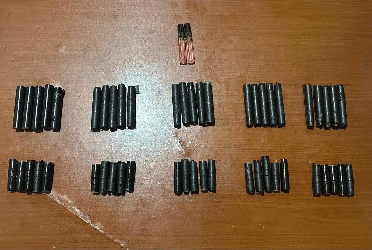 Kamar Kos Jadi Industri Narkoba Cairan Sintetis di Maros, 5 Pria Ditangkap Polisi